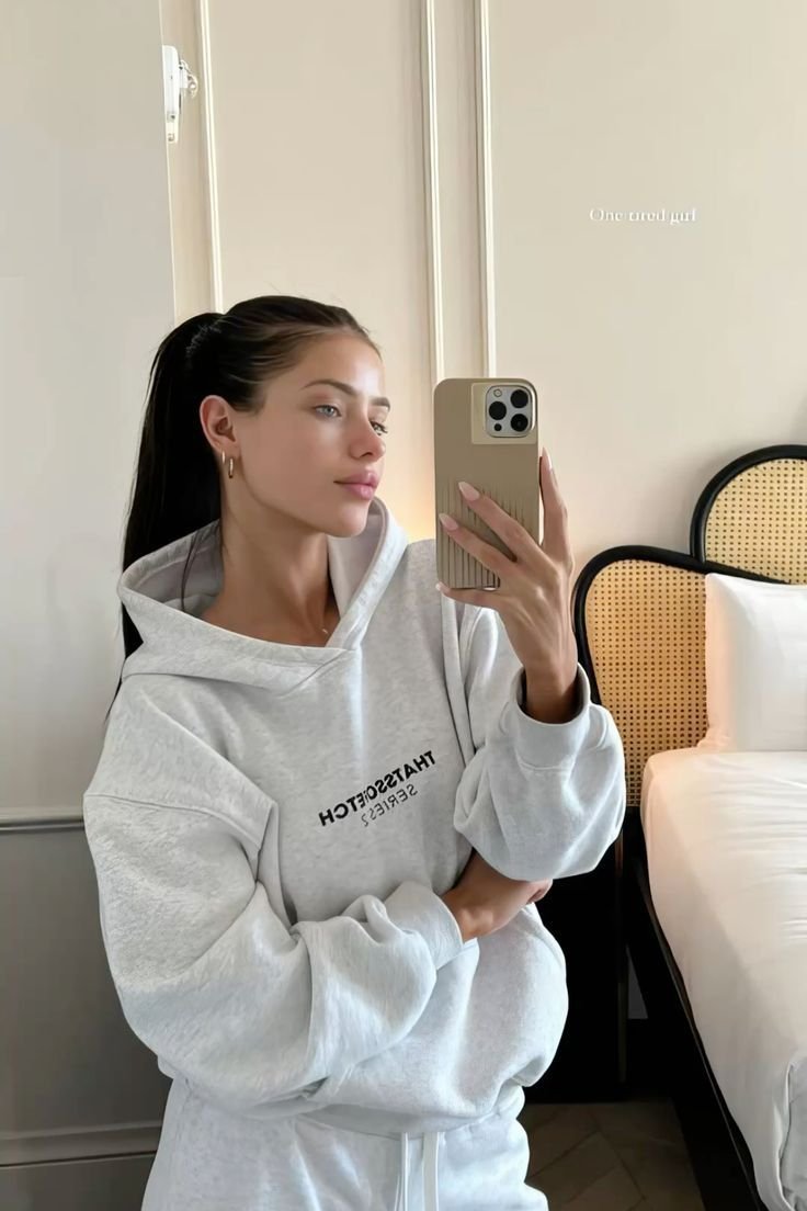 𝓜𝖾𝗅𝗂𝗈𝗇𝖾 𝓯𝖾𝗋𝗇𝖺𝗇𝖽𝖾𝗓 tweet media