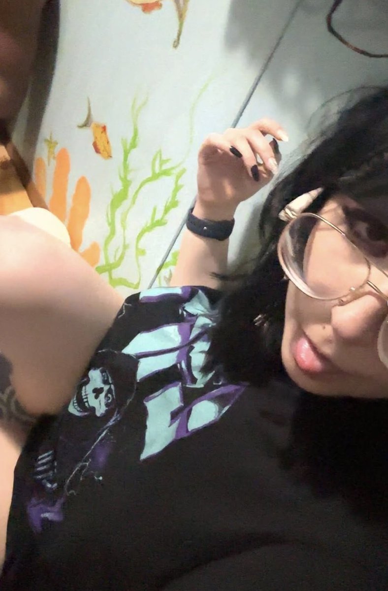 CELESAzeee's tweet photo. #nsfwtwt intro
Hi my name is Ray or Celes either one lol
18, open dms, selling if ur down
Spam me if u wanna lmao
If ur around the Arkansas area hmu
Buy me weed <3 https://t.co/sRyKS7amTf