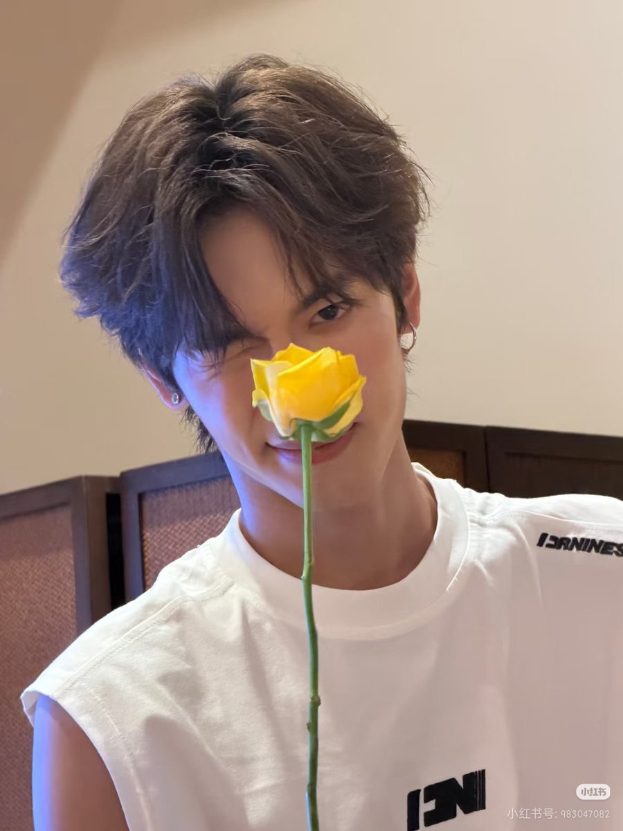 MiJinRiTH's tweet photo. 20.07.2026
Mijin XHS Update : 🌹☀️🌧️และในคืนนั้น

Mijin IG Update : บันทึก📝

#MiJin #ดวงอาทิตย์ของจินจิน #LagogoTH https://t.co/RldRVjT2vt