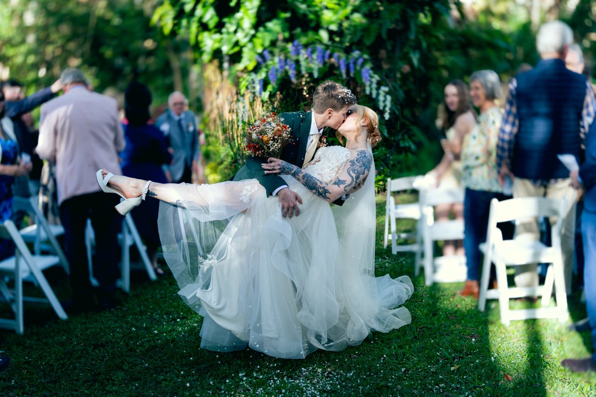 itsKaylaErin's tweet photo. Married the love of my life @ThatBellaKidd 💐💖 https://t.co/DabwvxtGj7