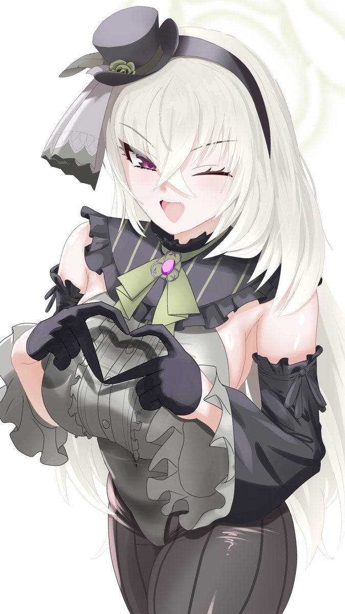 mykopurazumam's tweet photo. 何かを履き忘れるサクラコ(アイドル) https://t.co/30vcUSjr4b