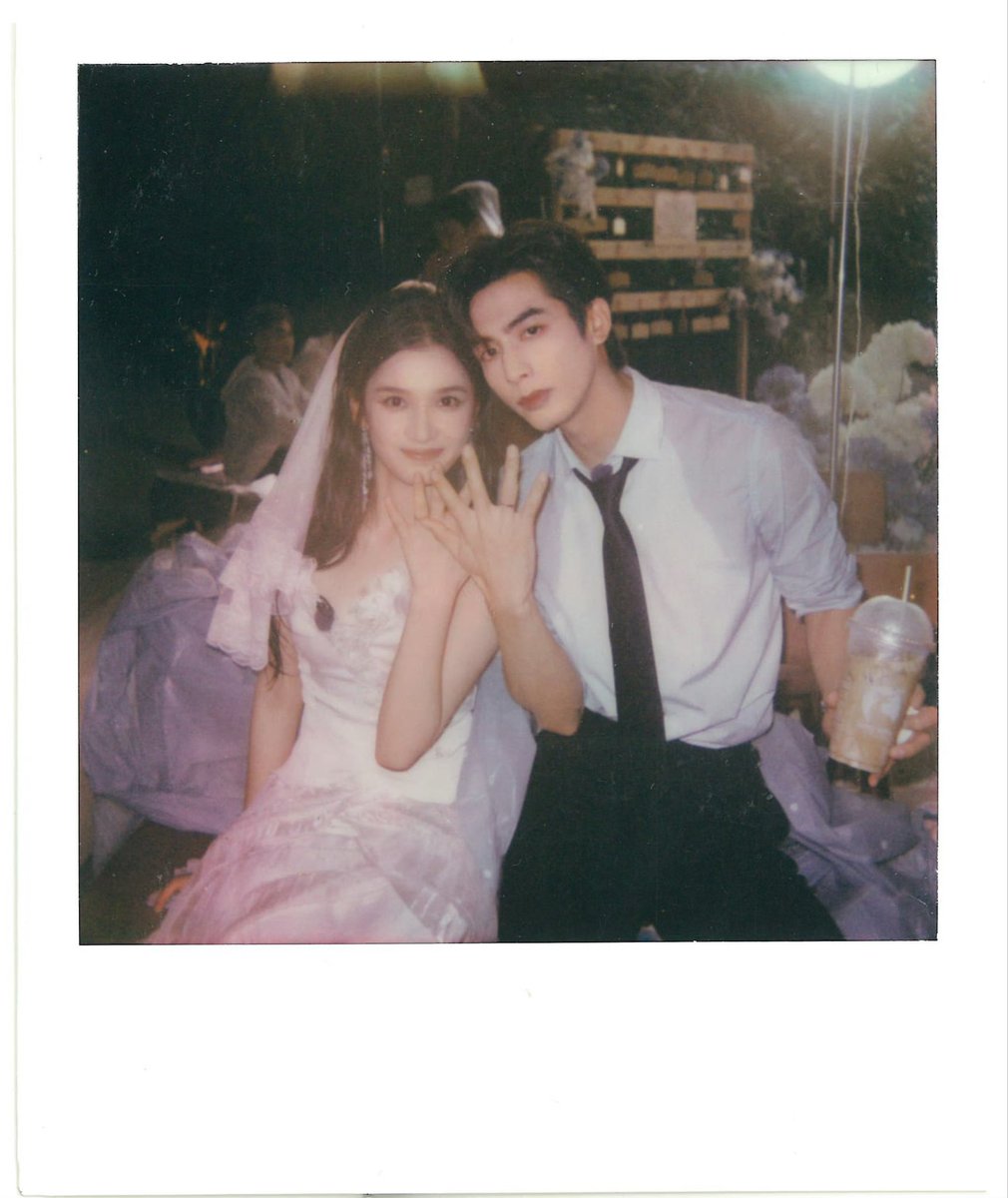 ForCdrama's tweet photo. Chen Yi x Miao Jing wedding pics.

#SongWeilong #ZhangJingyi #LoveForYou https://t.co/9OcIcecx7S