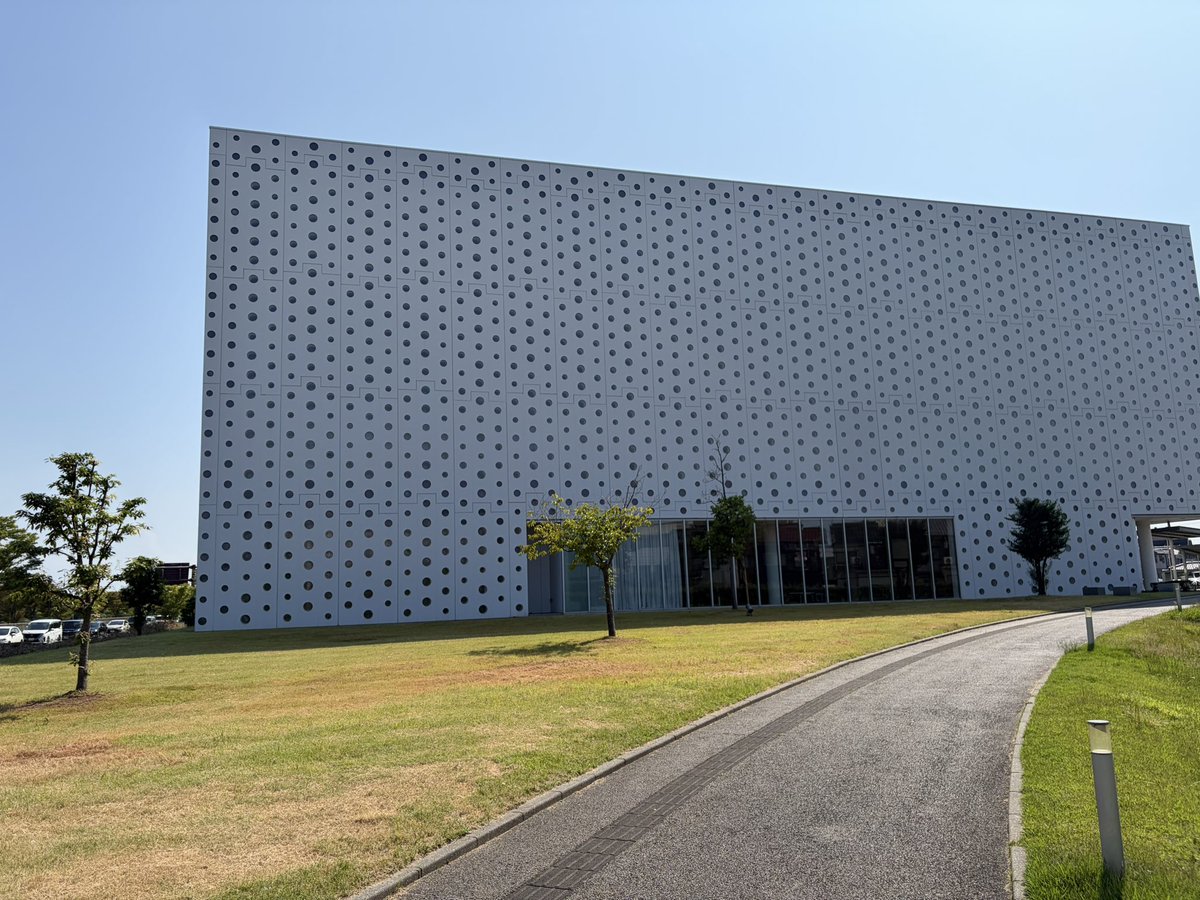 nekoPinuK's tweet photo. #金沢海みらい図書館
#石川県銭屋五兵衛記念館 https://t.co/8jQmljUPZh
