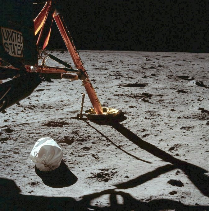 contactlight69's tweet photo. Armstrong's first photo after setting foot on the Moon    (with rubbish)     #Apollo11 #MOONLanding July 20, 1969 https://t.co/c3jCbUQFcO https://t.co/7qR1B8Iri8