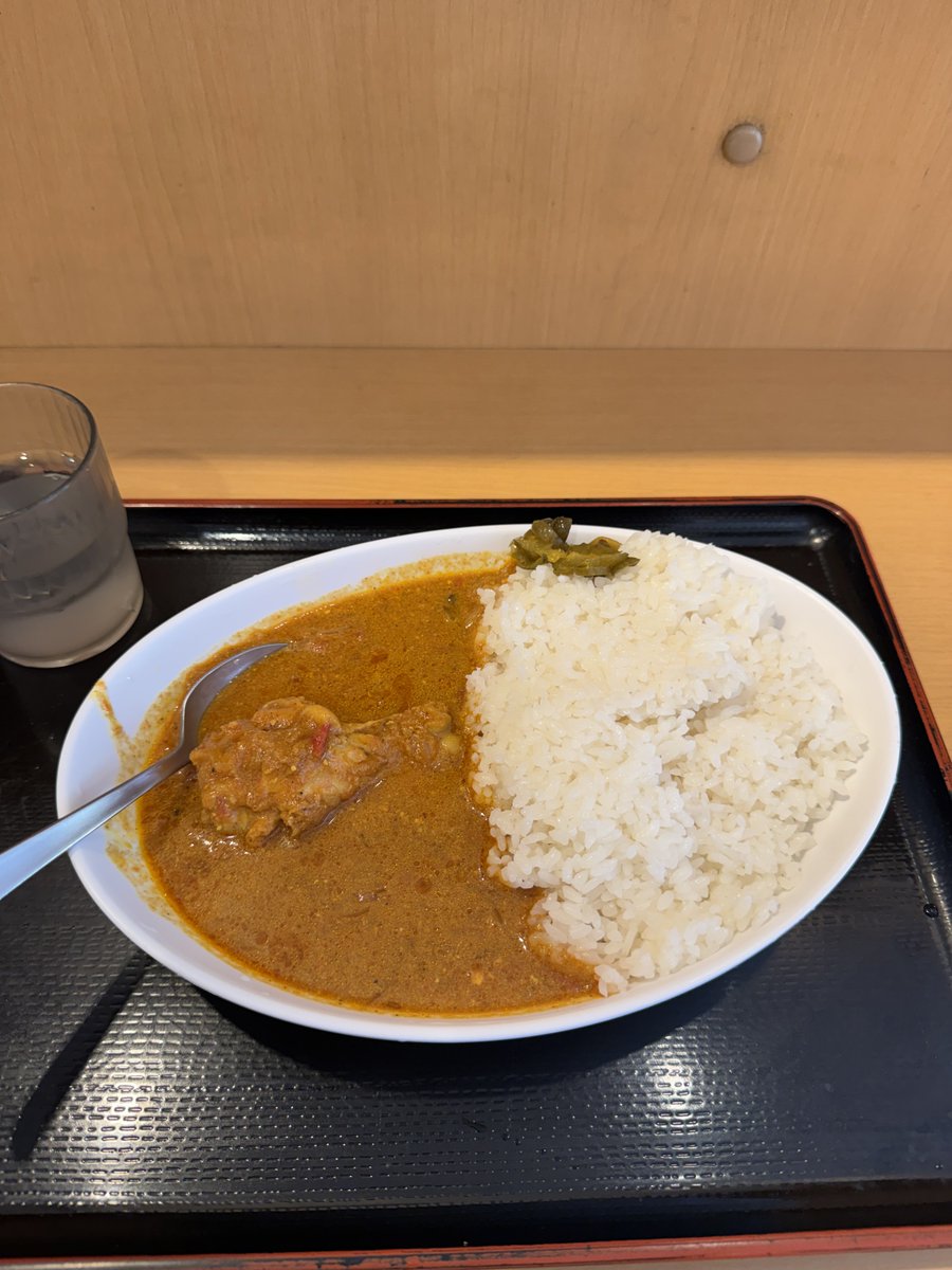 mp44ayrtonsenna's tweet photo. 今日の昼は、よもだカレー🍛
場所を変えて食後のお茶🍺の時間
#よもだそば 
#タグ・ホイヤー 
#TAGHeuer https://t.co/4LYuj8V7qF