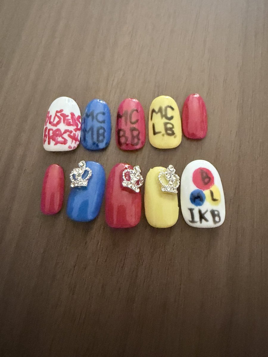 konyamic's tweet photo. テニス概念ネイル作った時に一緒に作ったバスブロ概念ネイル💅
バスブロの字が物騒な感じになってしまったのでリベンジせねば💪 https://t.co/bN3DPgTjn7