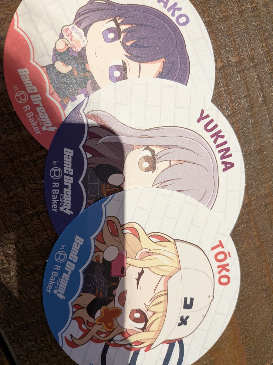 343343_'s tweet photo. Rbakerコラボ行ってきた〜！
チョココロネが本当においしくて幸せ
ラーメンパンは結構大きかったから兄に食べてもらった笑
コースターは都子、友希那さん、透子だった〜！
紗夜さんは来なかったけどみんなかわいかったから満足 https://t.co/OlHFYGgHUm