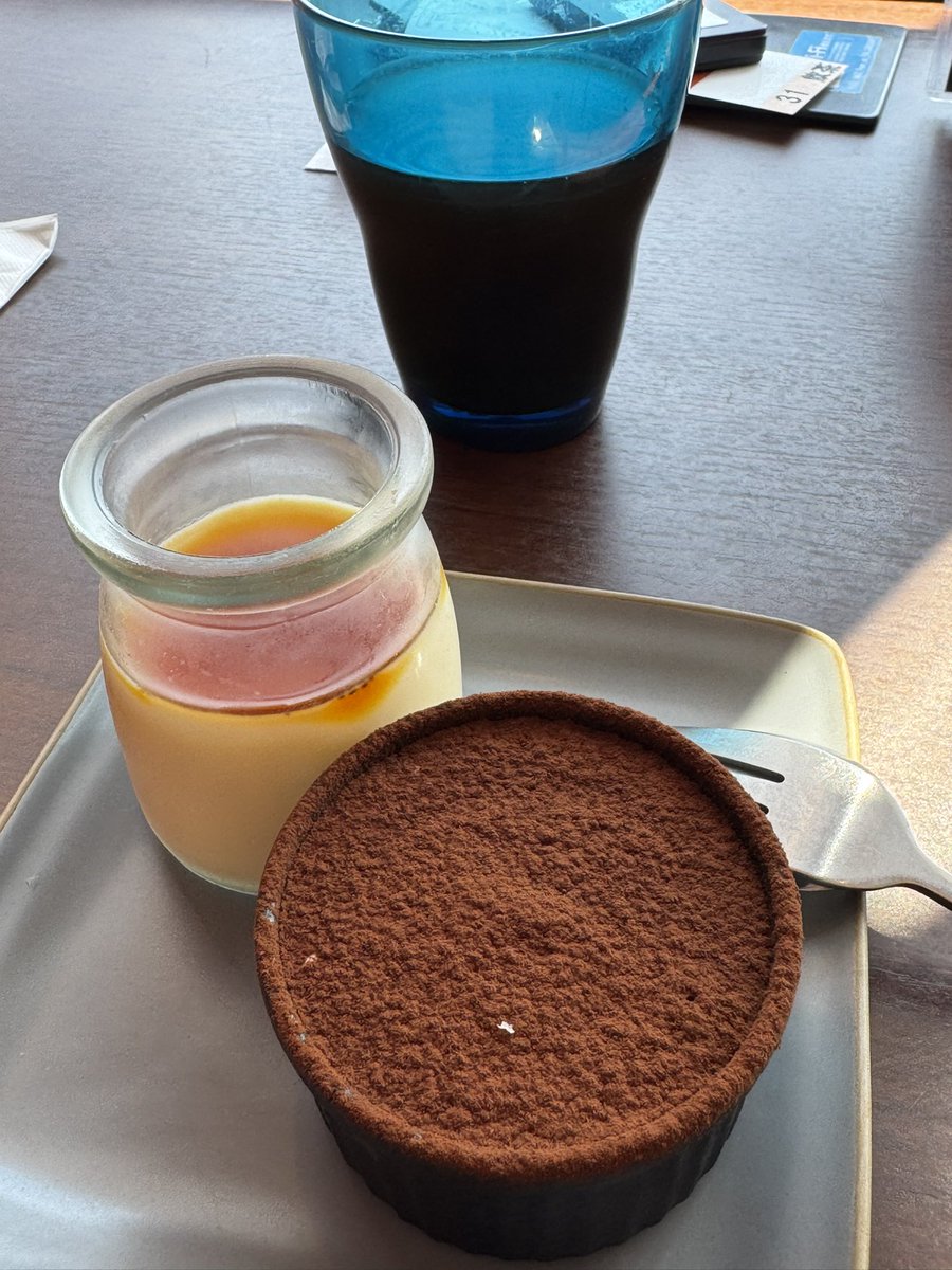 moto_andy0317's tweet photo. けぷ…😳
(ライブ前に食べすぎたぞ…) https://t.co/KgbcqOCX7y