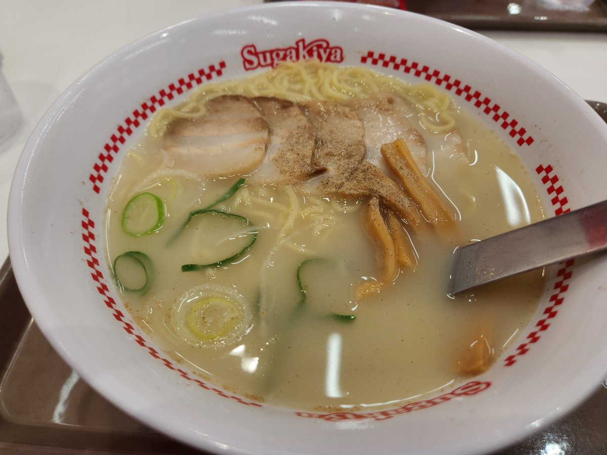 super6baccarat's tweet photo. 久しぶり過ぎるスガキヤ！
スプーンフォークってスープ飲みにくいよね笑 https://t.co/TEN1VxdqSO