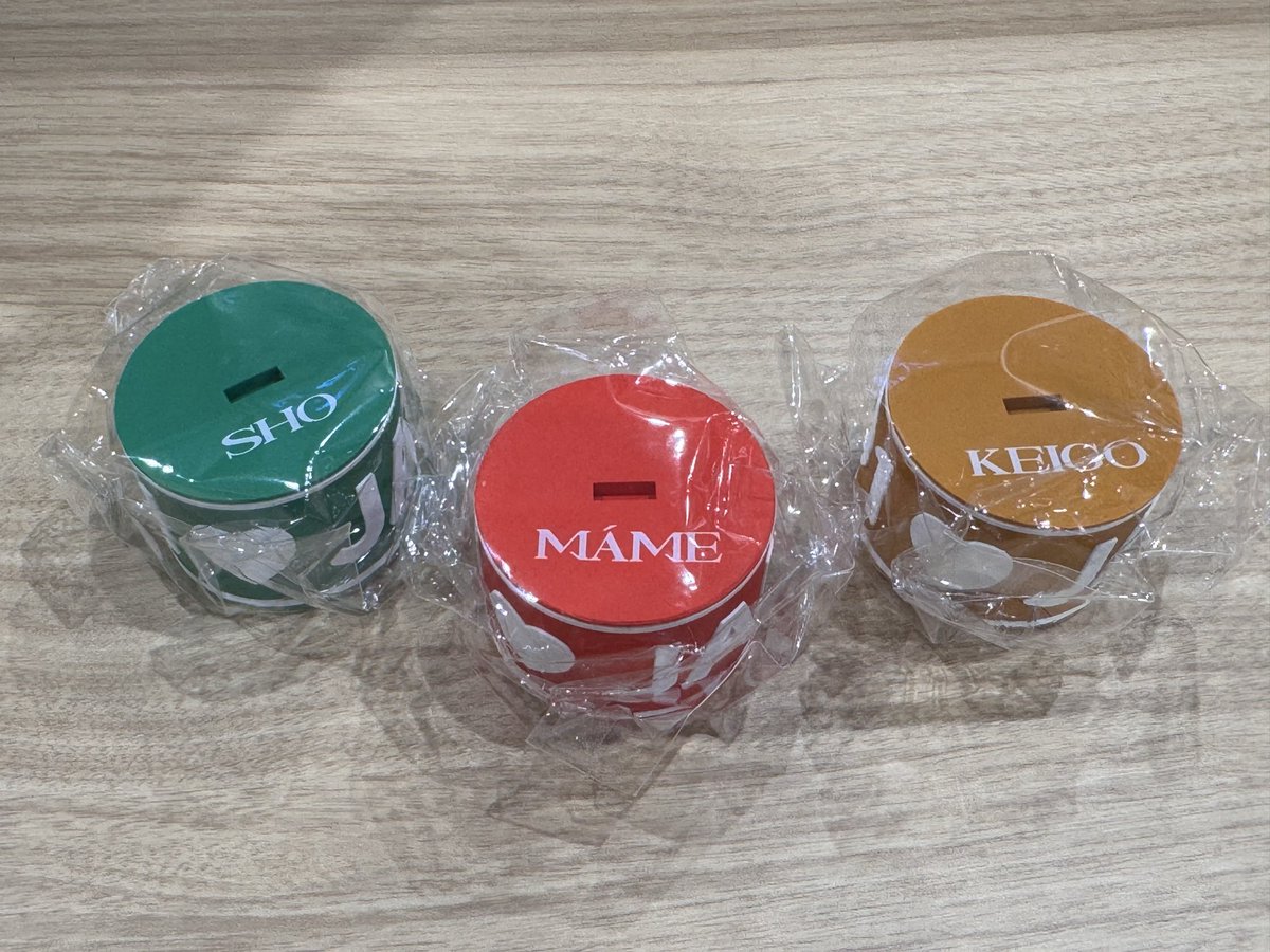 _otaku_star_'s tweet photo. JO1 JO1DERSHOW 永縁 EIEN FINAL ラントレ トレカ カプセルトイ ガチャ 交換

【譲】金城 162 、画像 河野 川西 豆原 白岩 與那城 佐藤
　顔面アクキー ペットボトルキャップ ステッカー

【求】同種木全

顔アクキー開、閉違い可能
過去ツイにある【求】トレカとステッカーの交換可能
本日開演前会場内にて手渡しのみ
#JO1交換
