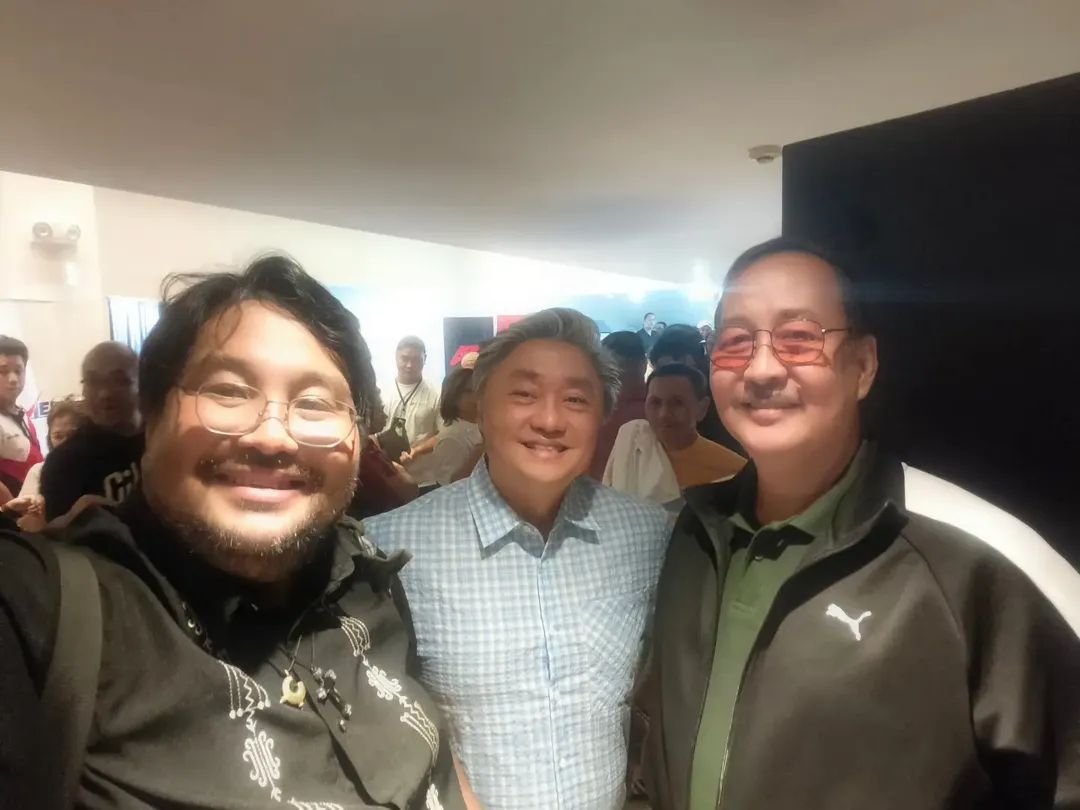 Xiao Chua tweet media