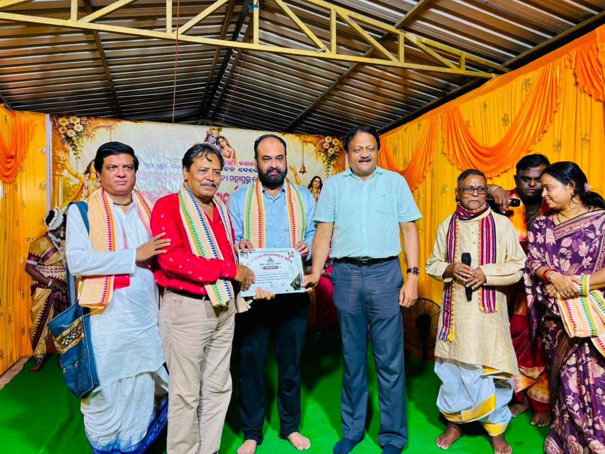 ComSANGRAM's tweet photo. The biggest folly of a man is that he is unaware of the present and hopes for tomorrow.ମଣିଷର ସବୁଠାରୁ ବଡ଼ ମୂର୍ଖତା ହେଉଛି ଯେ ସେ ବର୍ତ୍ତମାନ ବିଷୟରେ ଅଜ୍ଞ ଏବଂ କାଲି ପାଇଁ ଆଶା। https://t.co/GuhYEx8NN9