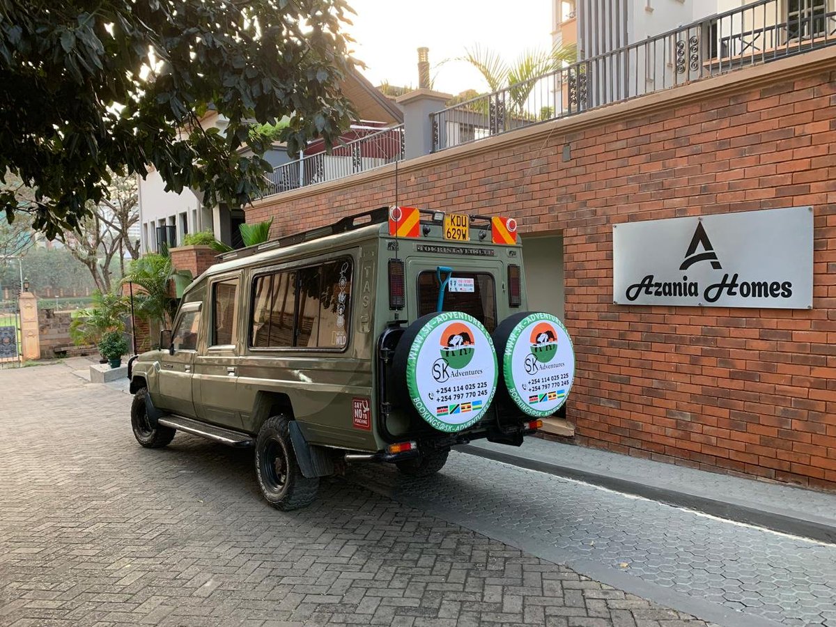 AdventuresSk's tweet photo. Packed, parked, and ready for the wild. 
​#SafariVibes https://t.co/hAnySrsRO2