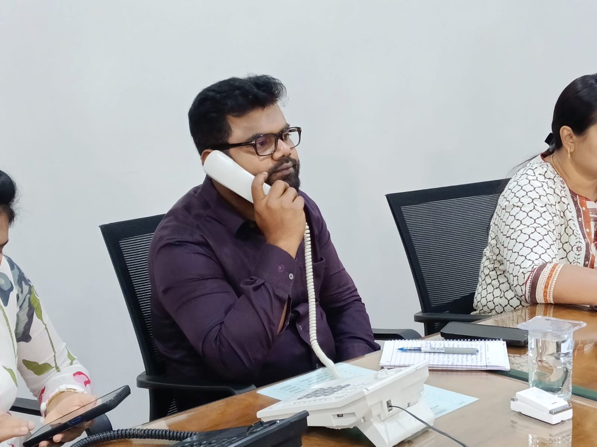 TheNammaWard's tweet photo. BNCC received 62 public grievances through 49 calls during its weekly Phone-In Programme on 17 July 2026. Officials have been directed to prioritize and resolve complaints, with road maintenance accounting.
https://t.co/Ma4cb6ihvy
#BNCC #PommalaSunilKumar #PhoneInProgramme https://t.co/2wsstH31bl