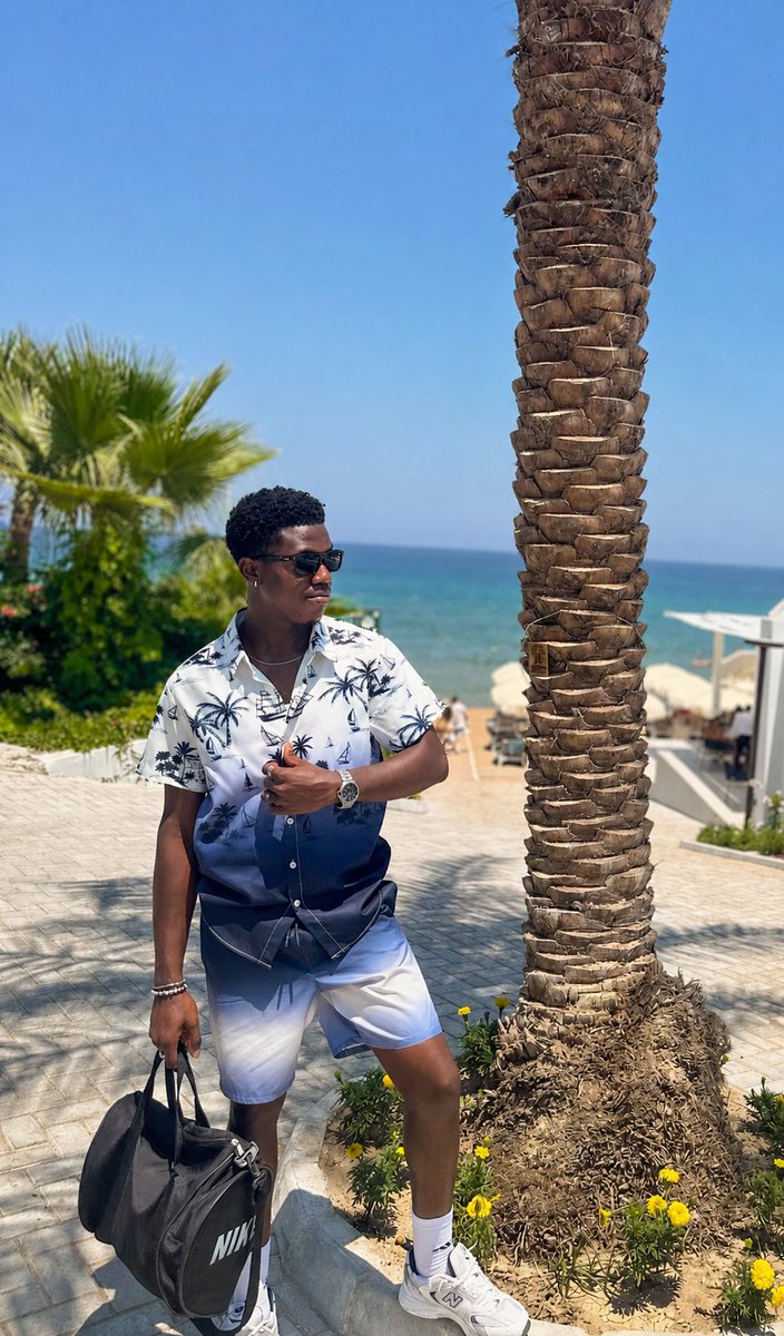 Kamsiy_'s tweet photo. Hot summer🏝️ https://t.co/YEhTuHoUCE