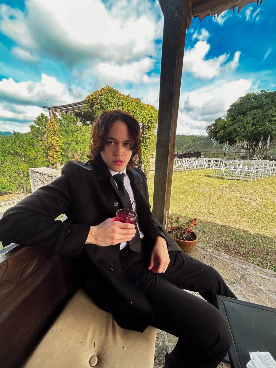 marcoanarchy's tweet photo. WEDDING https://t.co/6zdZGOzdPW