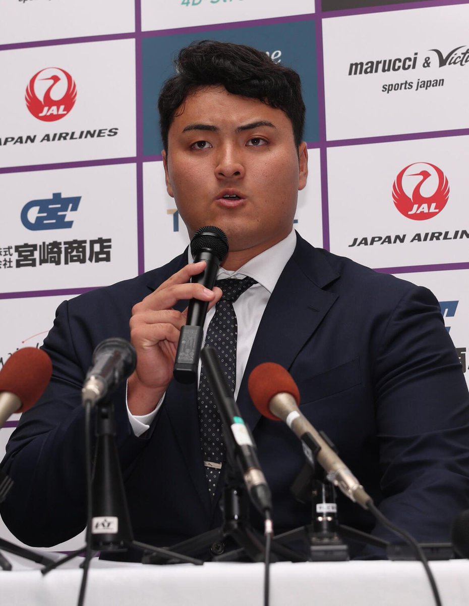tinpanblogcom's tweet photo. 🐒⚾佐々木麟太郎 マーリンズ入団を表明！

📅発表日
7月19日 花巻市で会見

💴契約金
23万9200ドル（ソフトバンク提示より大幅減）

✈️渡���
近日中、契約期限は7月27日

👀決断の理由
「挑戦したか、しなかったかを選ぶ人生にしたい」 https://t.co/Fh9zJlfZVm