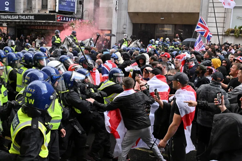 britspatriots's tweet photo. Britain doesn’t suffer from weak people. It suffers from weak leaders. Do you agree? https://t.co/fm5qRgF29V
