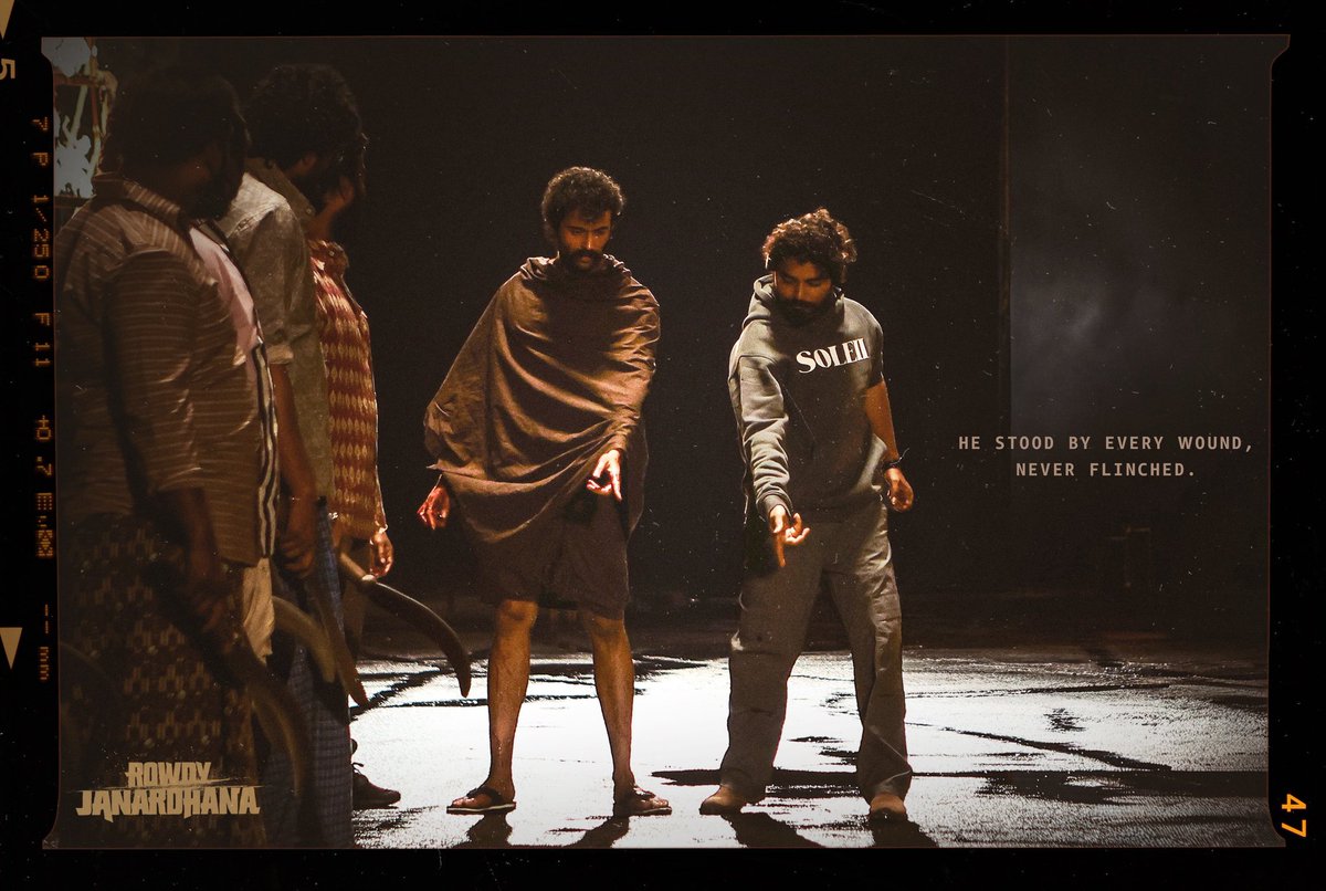 __GirDhar's tweet photo. Team #RowdyJanardhana celebrates director @storytellerkola and wishes him a very Happy Birthday 🔥

#HBDRaviKiranKola 

#VijayDeverakonda https://t.co/TiBdXX2Vsl