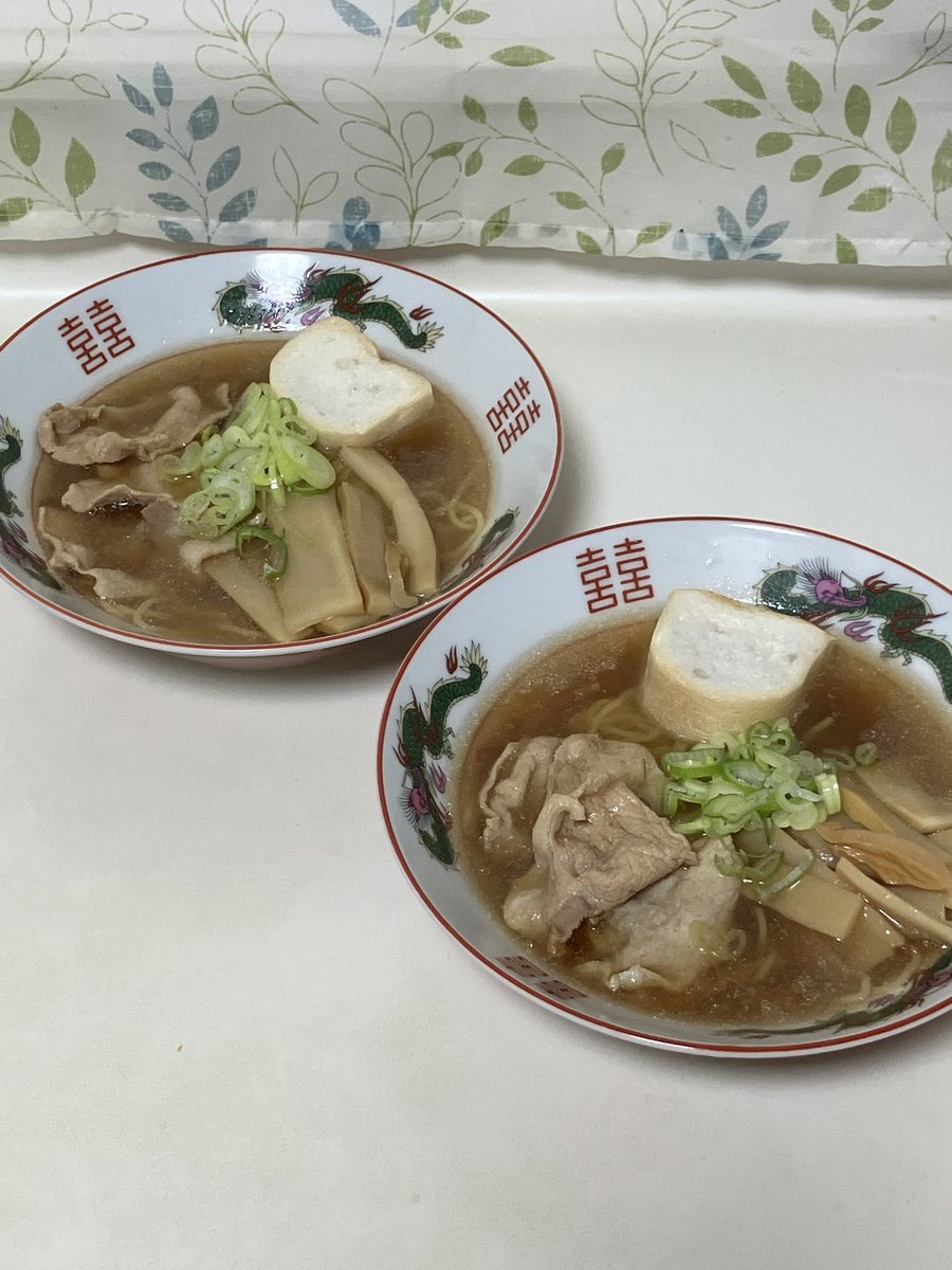 p5ps0's tweet photo. 【#おうちごはん】2026/7/20

#昼ごはん。

今日も #ミニ麺。

#ミニ醤油ラーメン 〜！

今日も麺は2人で一玉。

美味しかったですよ〜！

#青森県
#青森市
#パパごはん
#中華麺
#ラーメン
#おうちラーメン https://t.co/sUjxRgs4Zh
