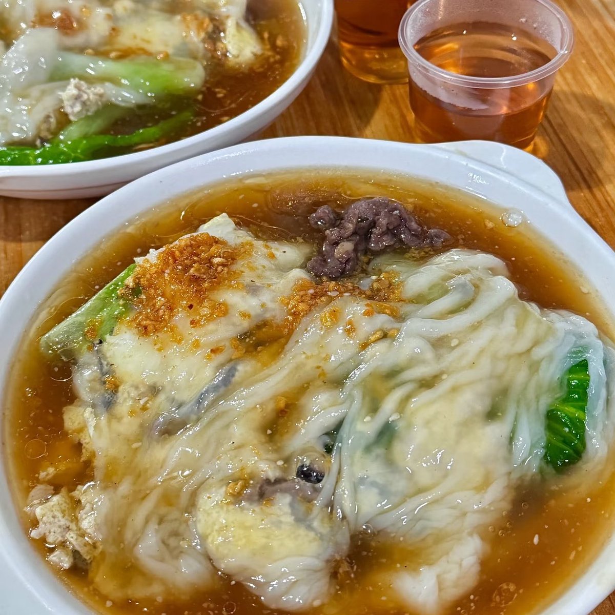 jjlinisgod's tweet photo. เพิ่งมาสังเกตว่าในโทรศัพท์มีแต่รูปฉางเฝิ่น (ก๋วยเตี๋ยวหลอด) แบบแต้จิ๋ว 555555555 นักกินตัวจริง ทุกคนอย่ามัวแต่โดนก๋วยเตี๋ยวหลอดแบบฮ่องกงหรือแบบของไทยที่มีแต่ถั่วงอกกะแป้งหลอก จงลุกขึ้นมาต่อสู้เพื่อก๋วยเตี๋ยวหลอดแบบแต้จิ๋วที่อร่อยที่สุดในชีวิต ที่ไทยก็หากินได้นะ https://t.co/8p5qLqKEek