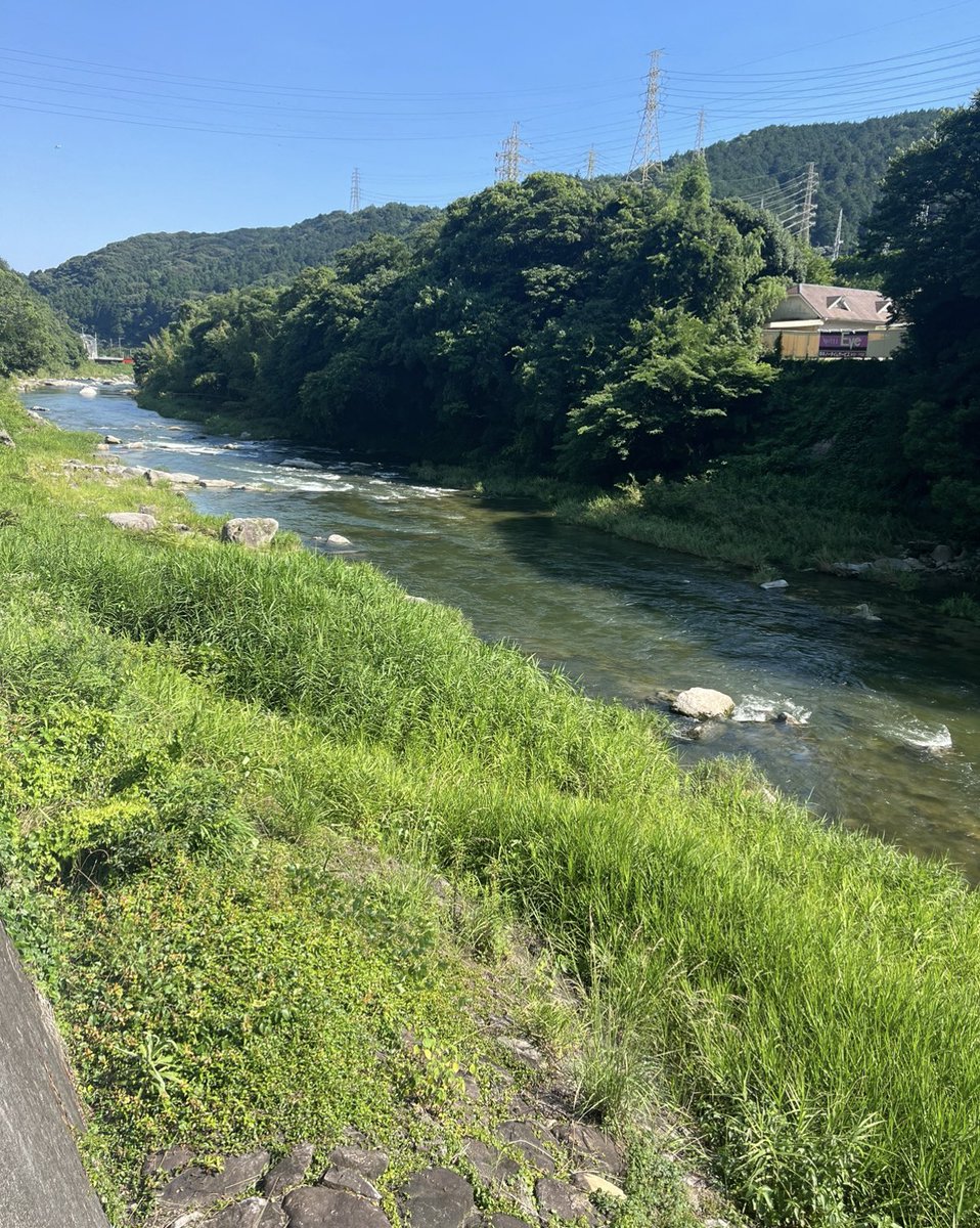 Rkdq4e's tweet photo. 佐賀に来てる
佐賀って自然豊かだなぁ。
見直してみると、二枚ともラブホ🏩が写っていた🤣🤣 https://t.co/jwWALCmbVE