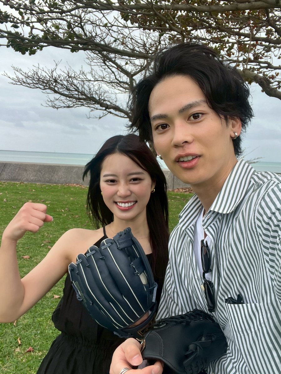 m19_peach's tweet photo. 実は...リュウスケくんと結構お話させてもらってます🥪🍳👩🏻‍🍳　

朝ひとりで海を見つけて、キョウヘイくんと眺めたいと思って初めてツーショット誘ったんだけど、自分から誘うのとか慣れて無さすぎて緊張してお腹壊してました。笑

因みにスミレさんはもうほぼガールの一員でした笑笑
スミレさんのお話聞いてる時のシーン載せときます😂😂

#ガールオアレディ3 #ガールオアレディ