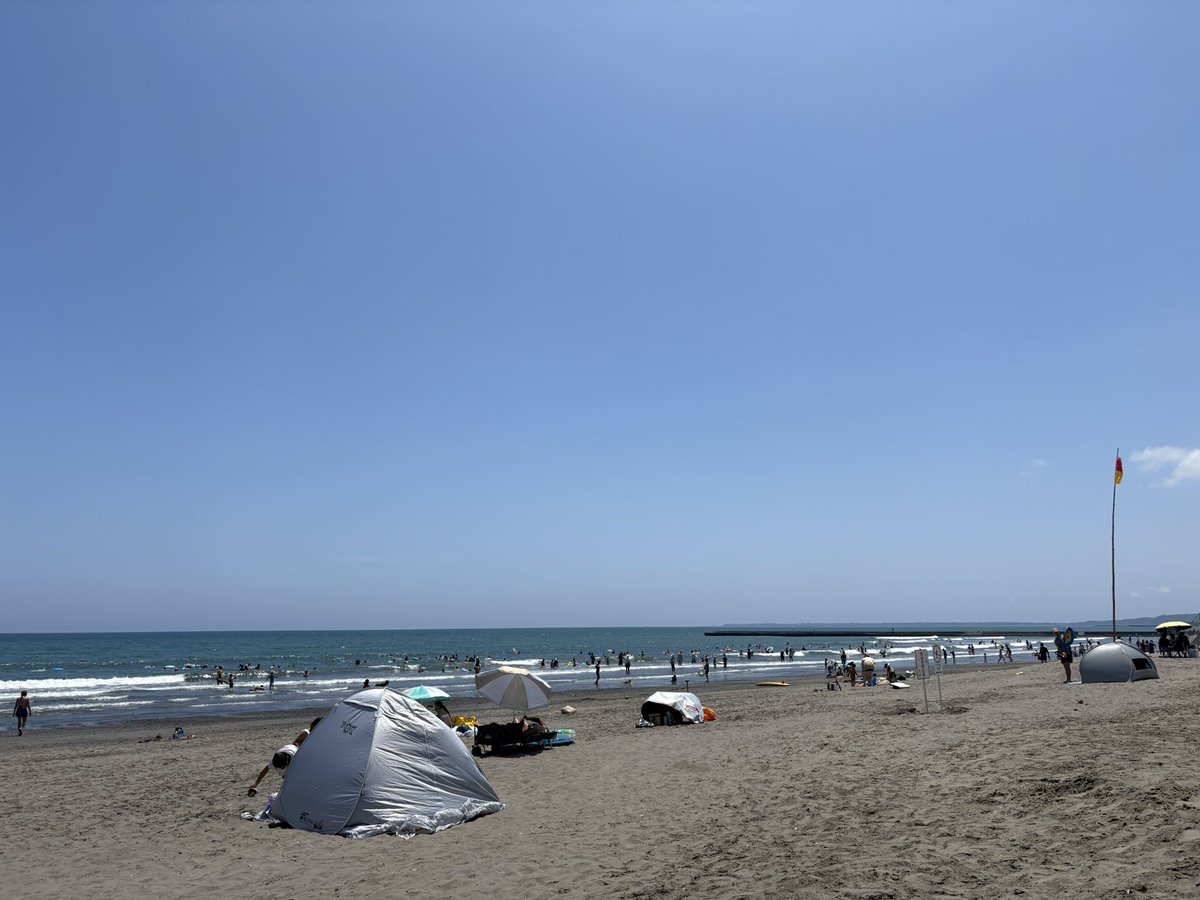 Ru_gu_mm's tweet photo. ヤケクソで服を着て海に飛び込んできます
海日和です https://t.co/ST1Nas8GkI