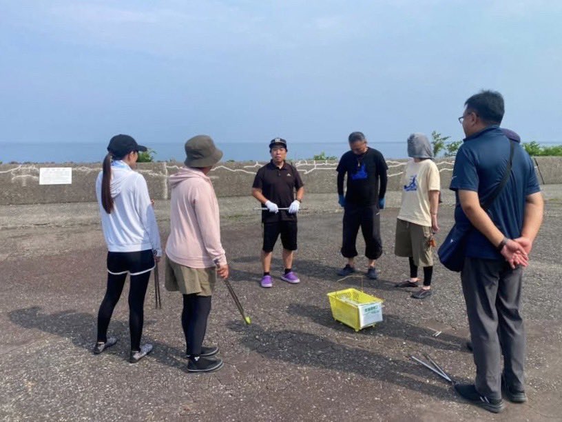 itoigawa5's tweet photo. 7月18日に行われた糸魚川市木
浦海岸 （このうら）と須沢海岸の清掃活動に参加してきました🏝️✨

須沢海岸では偶然お会いした
【未来のアングラーのために】
さんとコラボさせてもらい、糸魚川市での今後の活動に笑顔が増えると確信できました✨ https://t.co/s74L3h58q1