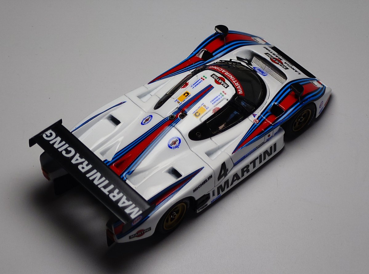 fatfatty8's tweet photo. 出来上がりました！

MERI KITS 1/43 White metal kit
LANCIA LC2/85 "MARTINI"
1000km SPA 1985

今回はタイヤデカールを自作出来たことが大きな収穫でした。
手強いキットでしたがLANCIA×MARTINIはやっぱり格好良いですね

次は何作ろうかな
#All_That_Competition_Car2026
#LANCIA_LC2 https://t.co/lljSSMAA53