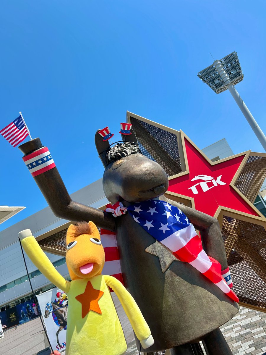 tck_keiba's tweet photo. 《#勝手にうまたせ通信 Vol.46》

本日レース開催日！
ぜひぜひ大井競馬場へ💨

「#サンタアニタウィーク」
スペシャルイベントの様子を現地からお届け！

限定グルメやイベントが目白押しです🇺🇸

詳細はこちら👇
https://t.co/GQlRnfFZjv

#TCK応援団長うまたせ
#TCK #TW40 https://t.co/z1JgzopFKj