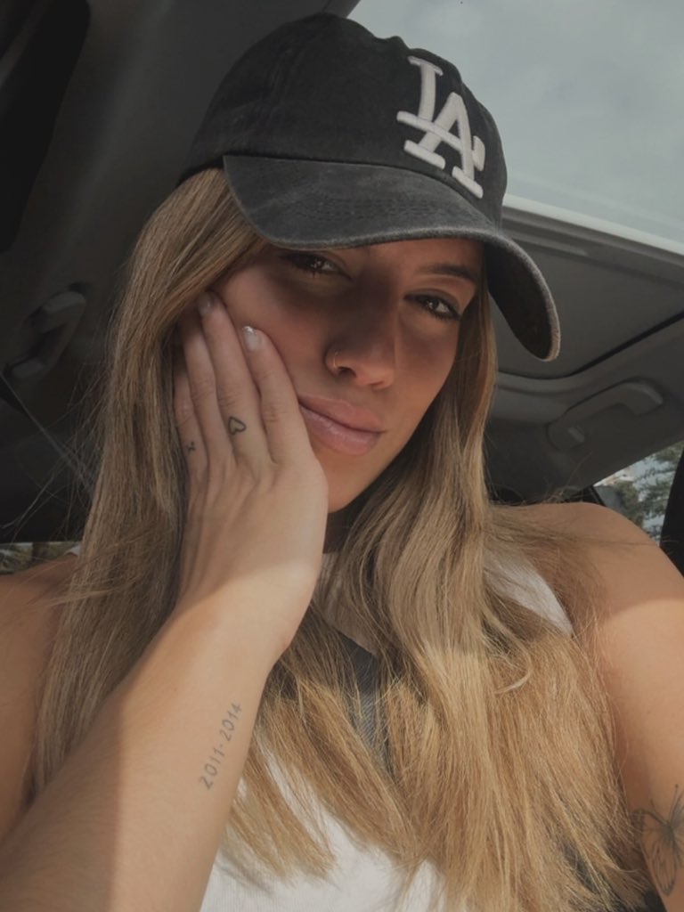 Carla Sky tweet media