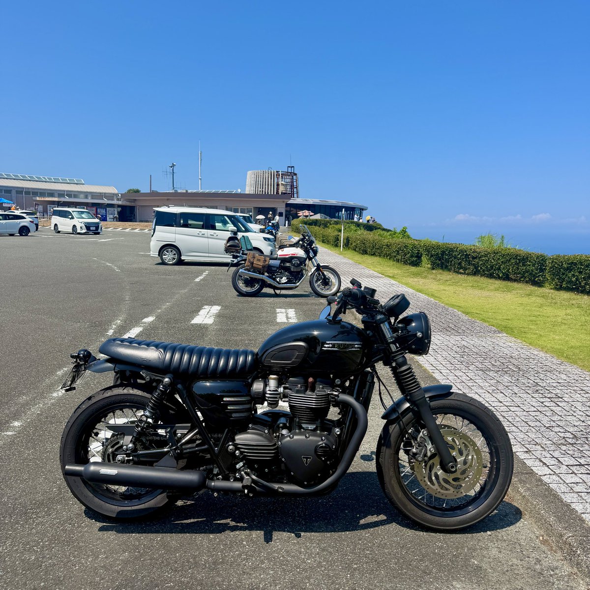 ue708's tweet photo. 久しぶりにバイク乗れたー！けどこの時間はあかん🫠 https://t.co/aD44RMDOsI