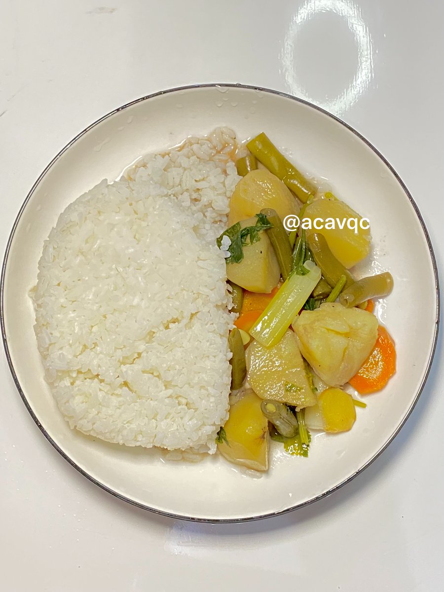 acavqc's tweet photo. met makan semuaa🫶🏻 https://t.co/LS1892hvH7