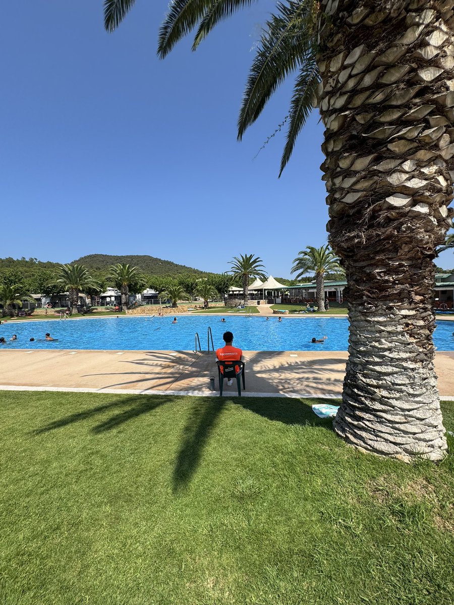 _maspatoxas's tweet photo. Like every summer, our lifeguards are here to ensure everyone’s safety so you can enjoy the pool with complete peace of mind ☀️💦🛟

#CampingMasPatoxas #Pals #VisitPals #CostaBrava #Empordà https://t.co/90B1hmsm6r