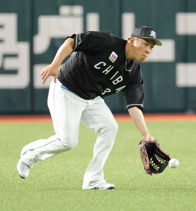 gnomotoke's tweet photo. ロッテ・角中勝也　今季限りでの現役引退表明「今季ずっと思っていた」　決断きっかけは一つの三振（スポニチアネックス）-Yahoo!ニュース https://t.co/hmClFZgbaQ

ロッテの角中勝也外野手（39）が今季限りでの引退を表明した。 https://t.co/RqHBoaXux6