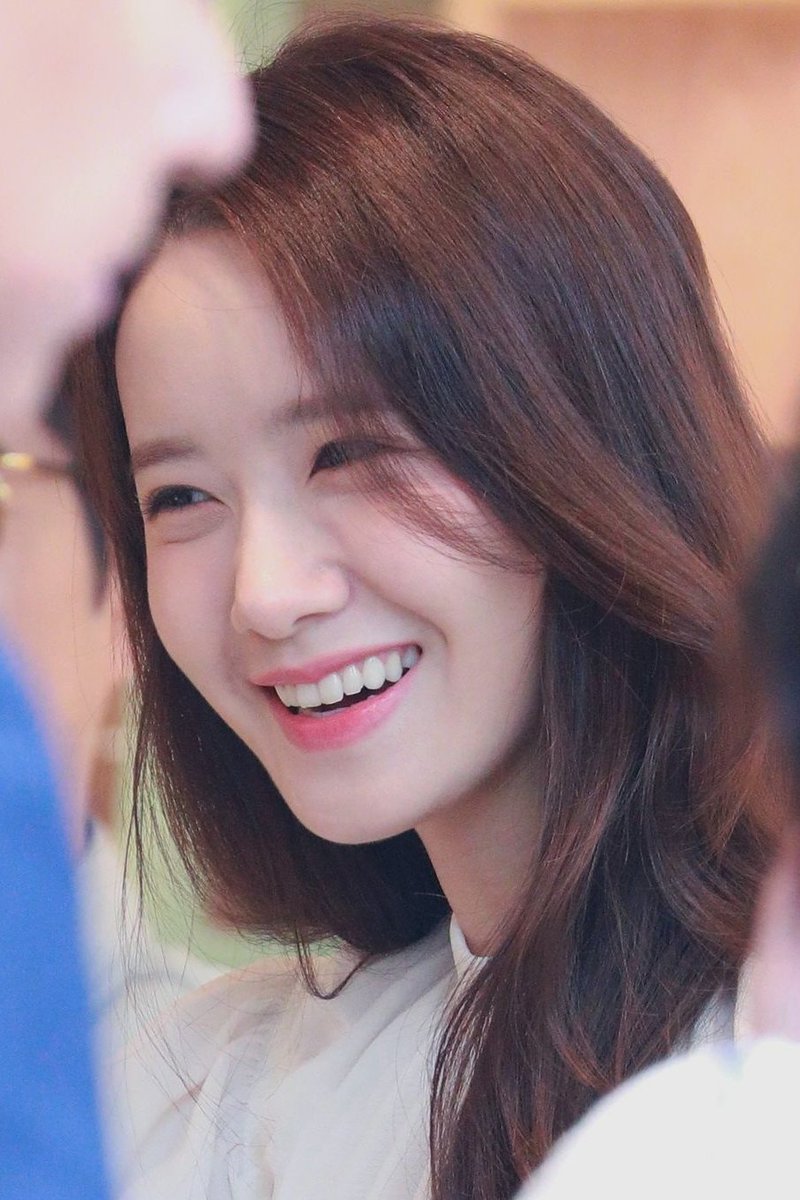 inlovewyoona's tweet photo. Every time I see Yoona smile, I can't help but smile too. I don't know how to explain it, but her smile always makes everything feel a little better. ♥ https://t.co/HBVGjEkvAY