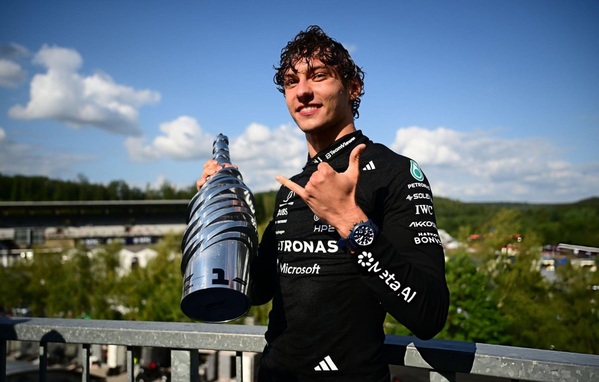 f1speed_indo's tweet photo. Selebrasi penyelamat alam semesta dari kebisingan JJ Ferrari sepekan ke depan. https://t.co/XTeXqinI7U