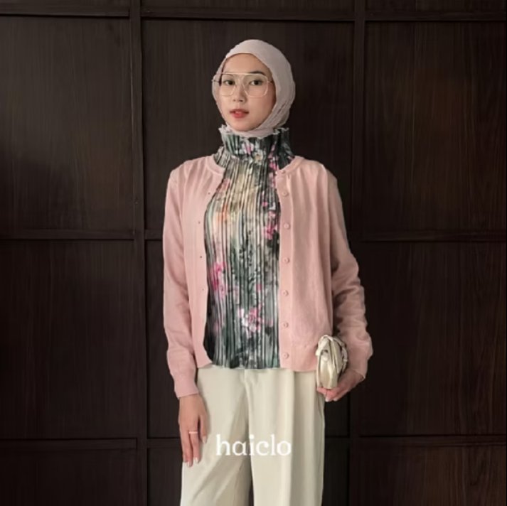 str4wmatcha's tweet photo. ternyata ada loh pleates 100rb an👀👋🏻 https://t.co/hhEvuSABbF