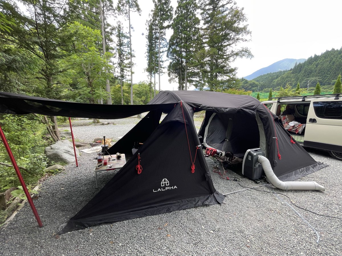 tomotti_kawa's tweet photo. 道志村の山光荘オートキャンプ場に1泊2日で来ております⛺️
電源が2000w使えるのでクーラーを使わせてもらってます。快適🧊
前日は満室だったけど今日は完ソロ💧 https://t.co/xbvW14vLBr