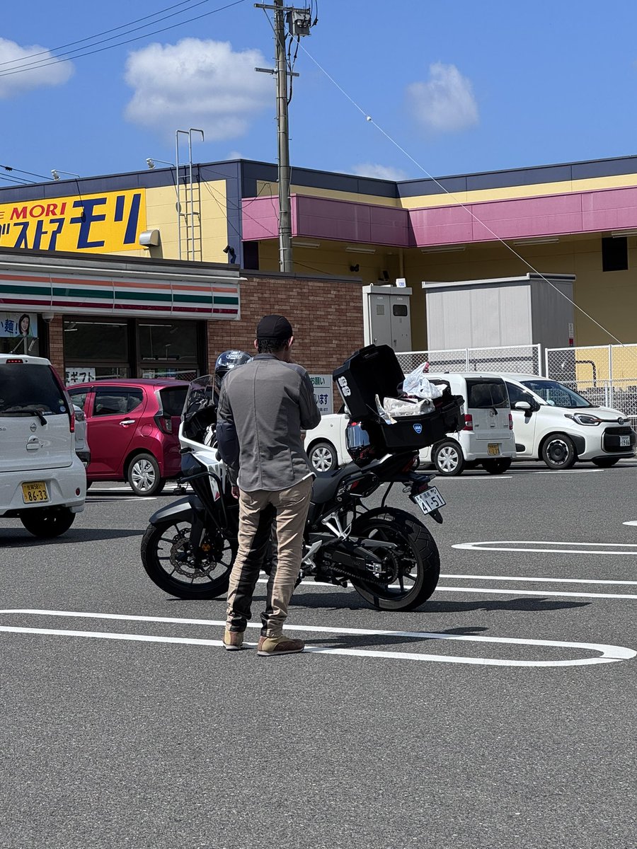 Zapr09's tweet photo. 暑い💦💦💦 https://t.co/Dd2bgqqH2d