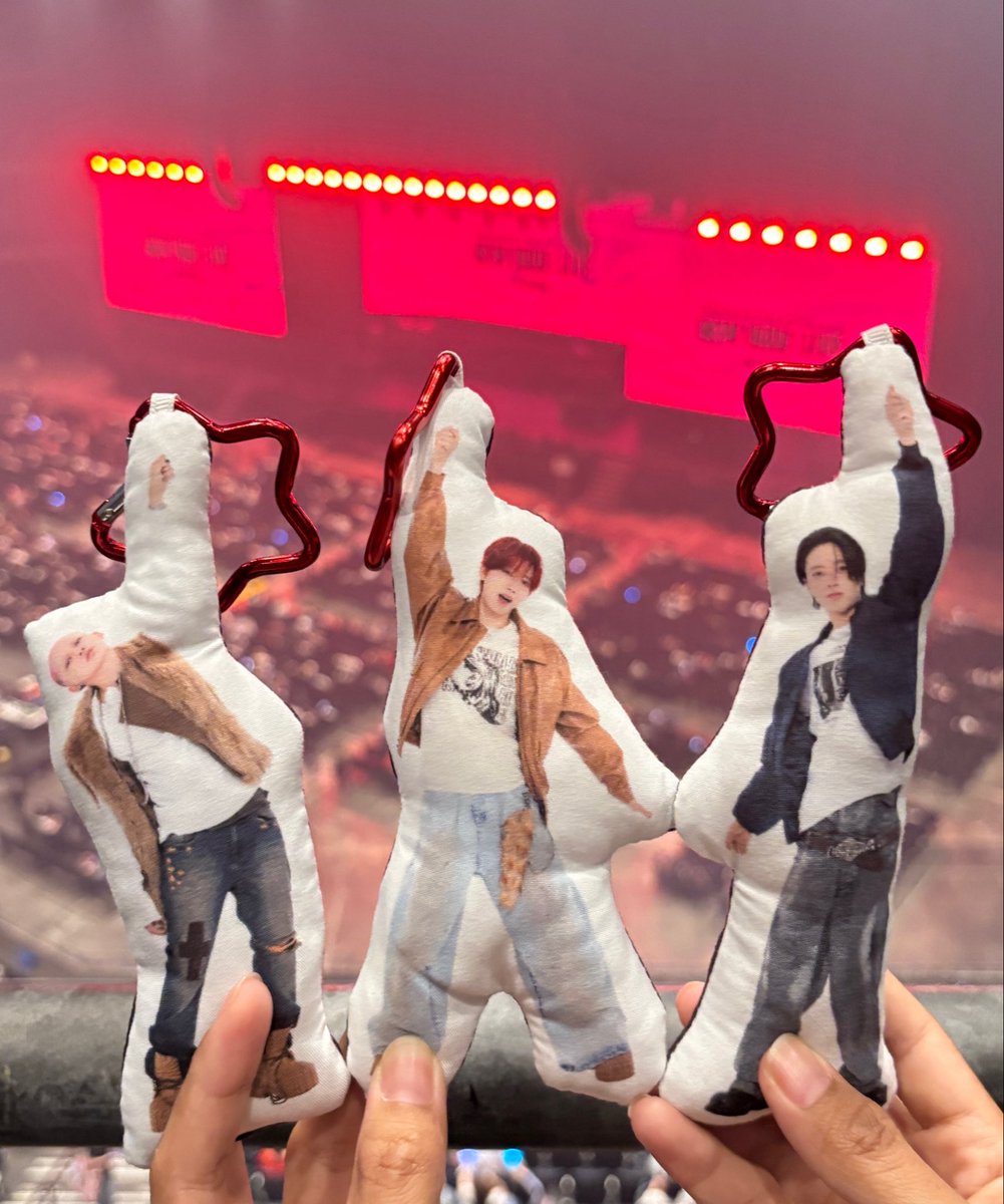 7CJH49's tweet photo. Day 3

#トゥメのTHESTAGEコーデ #TREASURE https://t.co/gmUpAZrOby