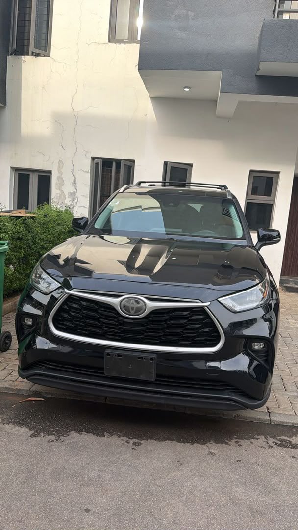 fola_bbf02's tweet photo. Direct Belgium 2020 
Toyota Highlander XLE 
full option 
Price :43m
Location: Abuja 

Kindly repost please 🙏 
#yamal #messi #final #Abujacars https://t.co/saASSAopwi