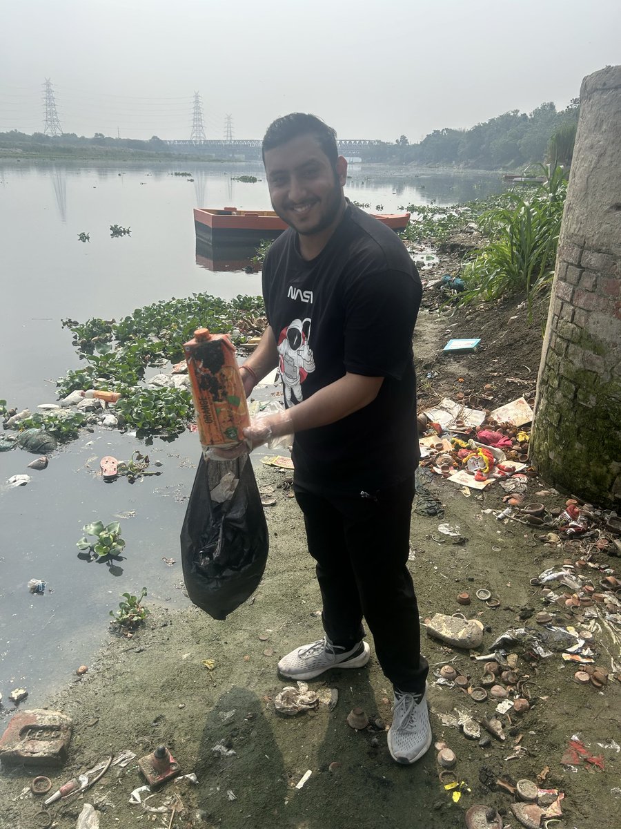 AnukulanN's tweet photo. Week 11 | 5th July 🌿
From the Yamuna in Delhi to the Ramganga River in Moradabad, our commitment remains unchanged—protecting our rivers, one clean-up at a time.

@lovelyg57095005 

#cleanliness #awareness #cleanindia #anukulan #foryou https://t.co/1N8R8PchW8