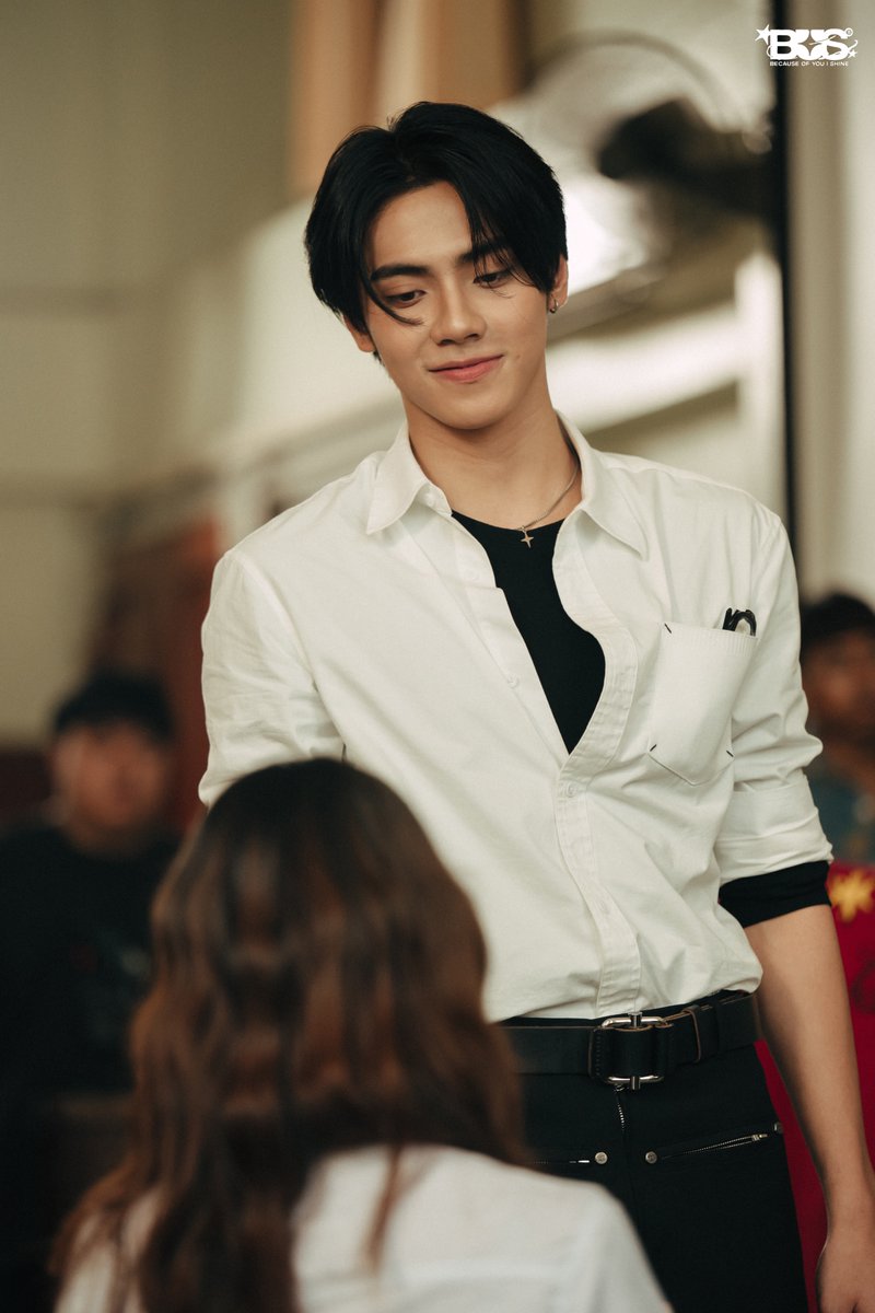 BUS_SONRAY's tweet photo. 📂 แฟ้มที่ 12 — #PEEMWASU
📝 Heart Exam Result: FAILED

BUS ‘รักมักยาก (Lover Loser)’
OFFICIAL MUSIC VIDEO
🔗: https://t.co/Q0kdGMKoIp

MUSIC ON ALL STREAMING
🔗: https://t.co/7HHDNdj2aE

#BUS_รักมักยาก_MV
#BUS_รักมักยาก
#BUSbecauseofyouishine
#SONRAYMUSIC https://t.co/dk0lbbU3Kj