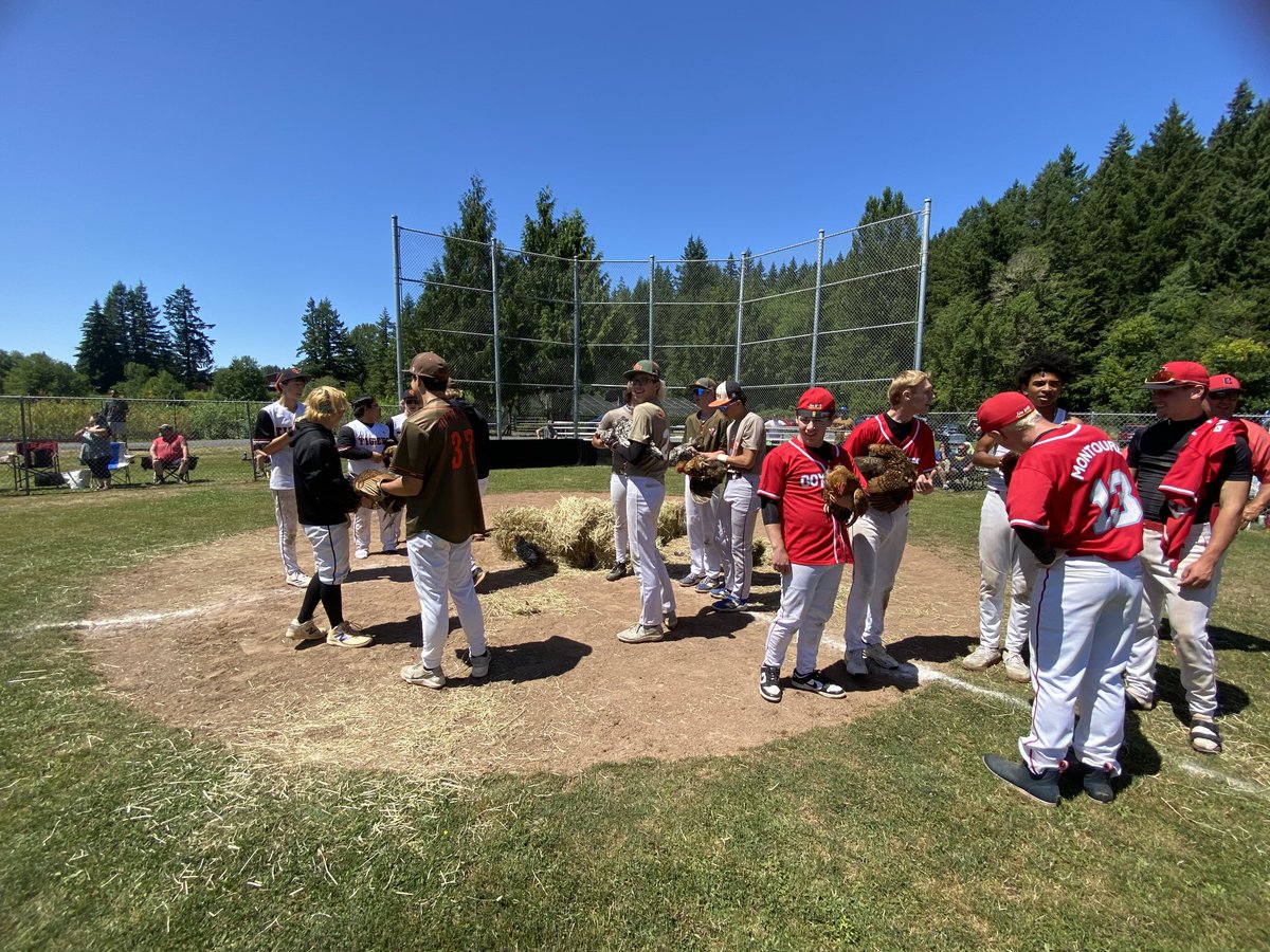 RuralBaseball's tweet photo. Sunday Scores
-
Coastal Coyotes 11
Centralia Tigers 8
-
CHAMPIONSHIP 
RBI 18s 8, RBI 17s 2

*RBI 17s prevailed as Barnyard Olympics Champions
#orzy #orzel @BlastZoneMedia @ChronlineSports @PNW_Uncommitted https://t.co/U6lqILf0Rj