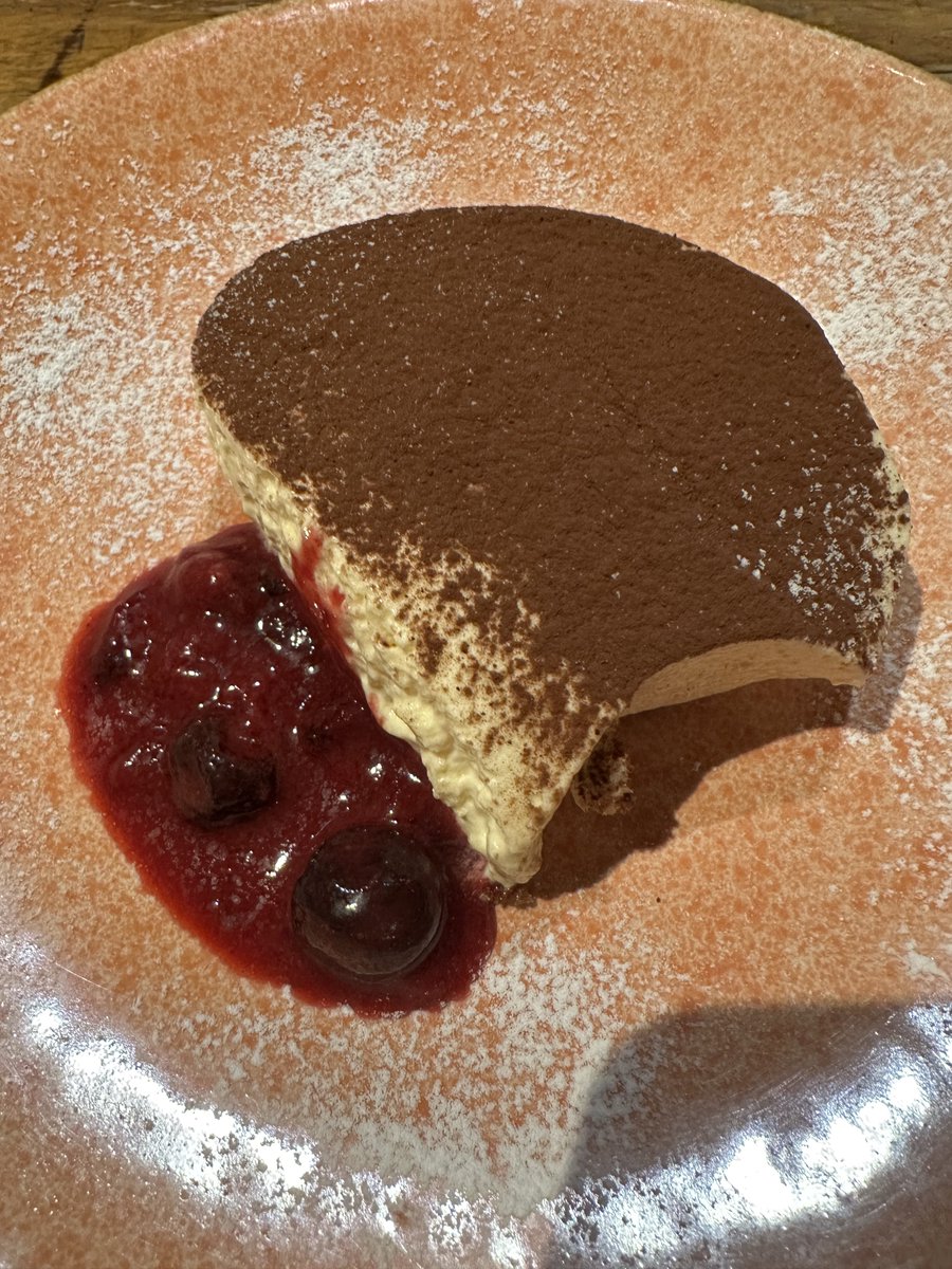 YOSHAKKK's tweet photo. 久々にうちの店じゃないイタリアン食べたな https://t.co/UfTZHJhAyv