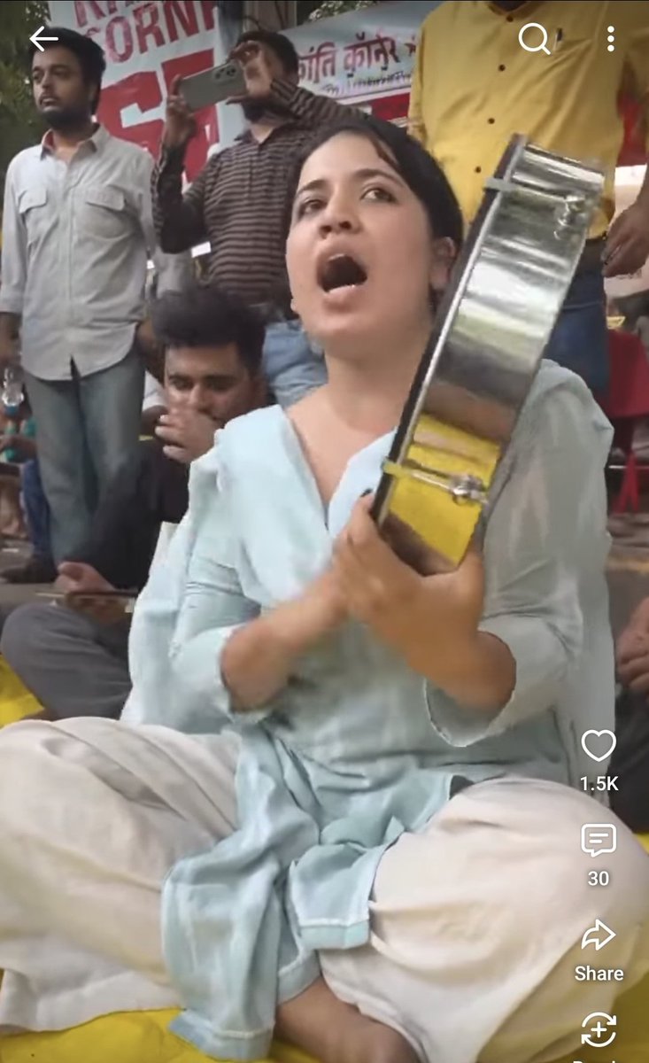 HPHQ7's tweet photo. इस सूअर #Randi को #Condom चाहिए https://t.co/iaQscjGof2