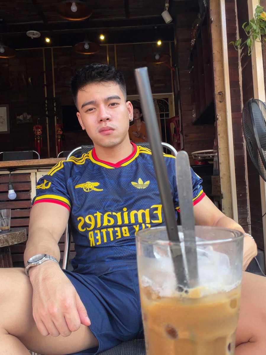 minhtai12M's tweet photo. Cà phê này phê quá 😜💦 https://t.co/vV4gybwvyW https://t.co/yFYjmT0JfP