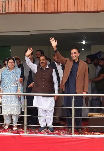 AhsanRajpu92982's tweet photo. کوٹلی کے عوام باشعور ہیں اور وہ اپنے بہتر مستقبل کے لیے ایسے فیصلے کریں گے جو علاقے کی ترقی اور خوشحالی کا سبب بنیں۔
#کوٹلی_میں_تیرچلےگا #KotliMeinTeerChaleyGa https://t.co/MggabeRdld